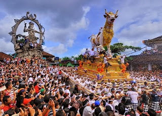  Secara umum yadnya merupakan sebuah ritual suci yang dipraktekkan dalam anutan agama Hind Mencoba Melacak Pengertian Yadnya Dari Akar Dan Ritual