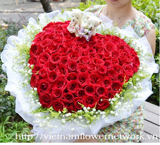 love and romance flowers on Valentines day in Vietnam
