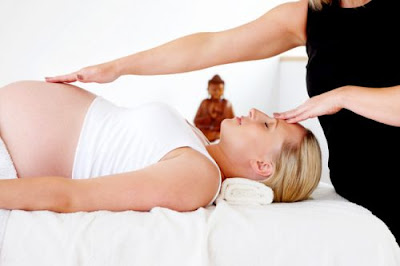 Hướng dẫn cách massage vòng 1 hiệu quả