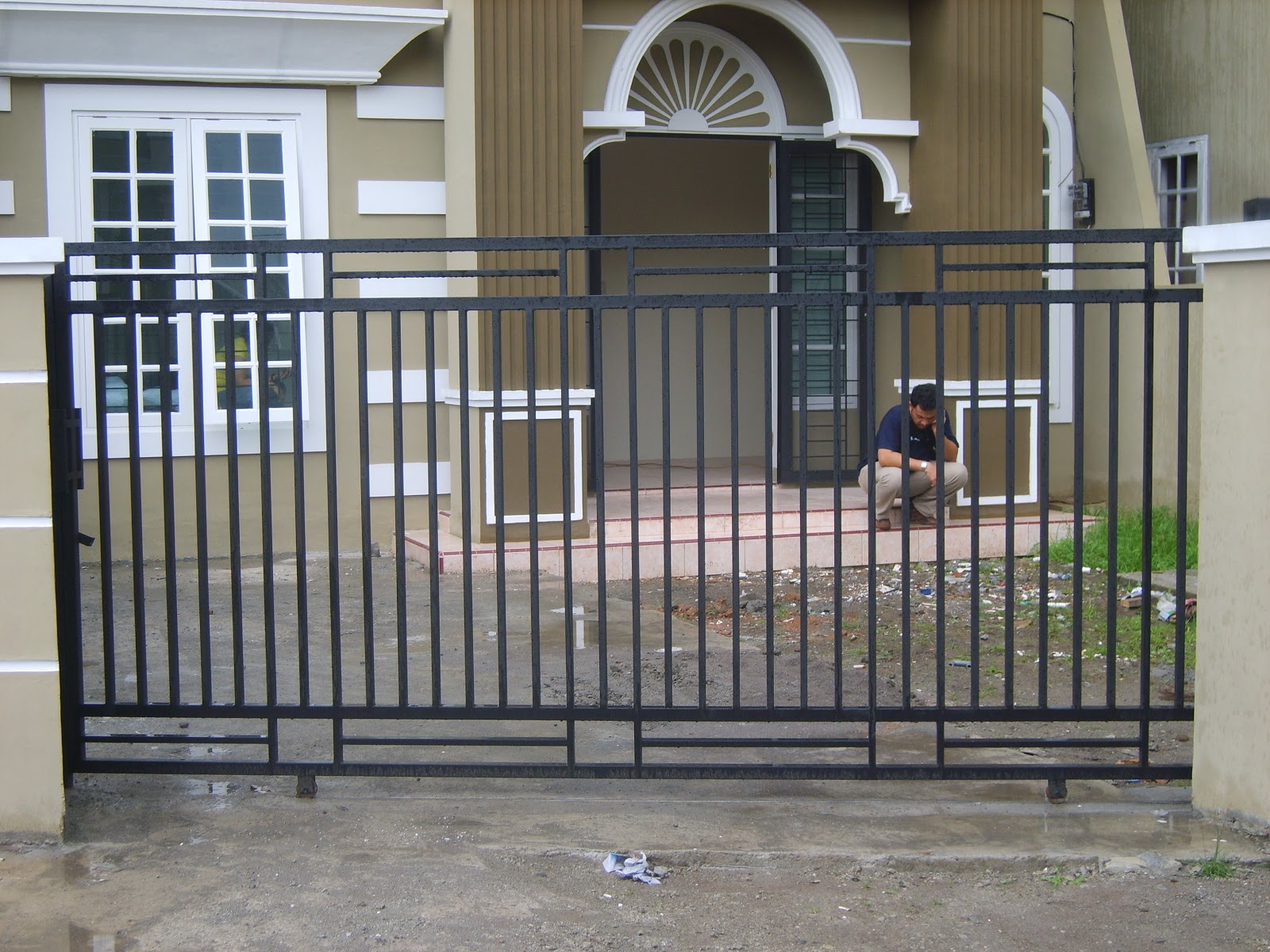  Contoh Gambar Pintu Pagar Besi Minimalis 