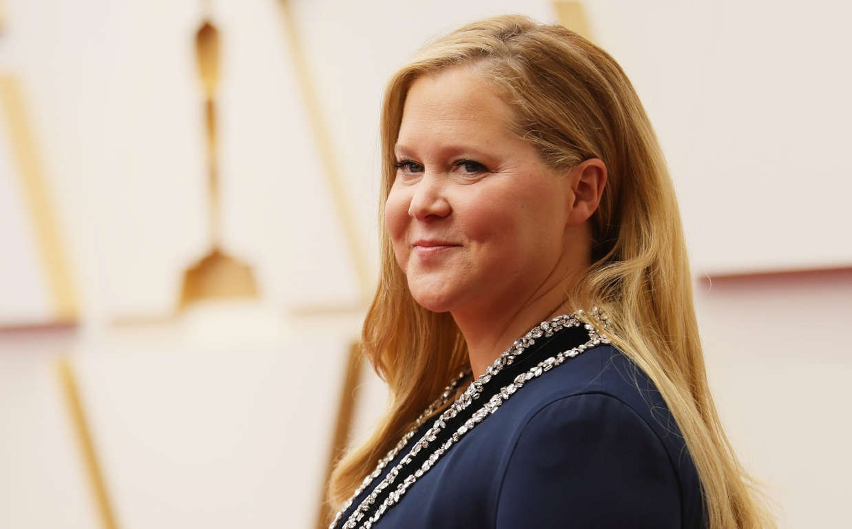 The internet is roasting Amy Schumer over a truly awful joke
