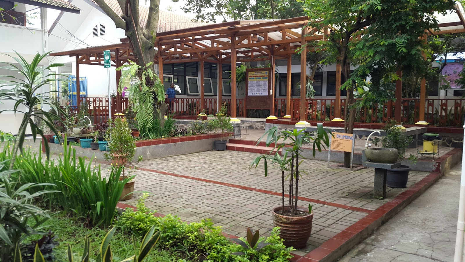 Desain Taman Sekolah  Sederhana