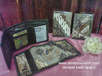 souvenir dompet laki-laki batik, souvenir dompet laki2, souvenir dompet batik laki-laki, souvenir pernikahan murah, souvenir dompet khas jogja