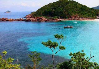 Pantai Teluk Hijau banyuwangi