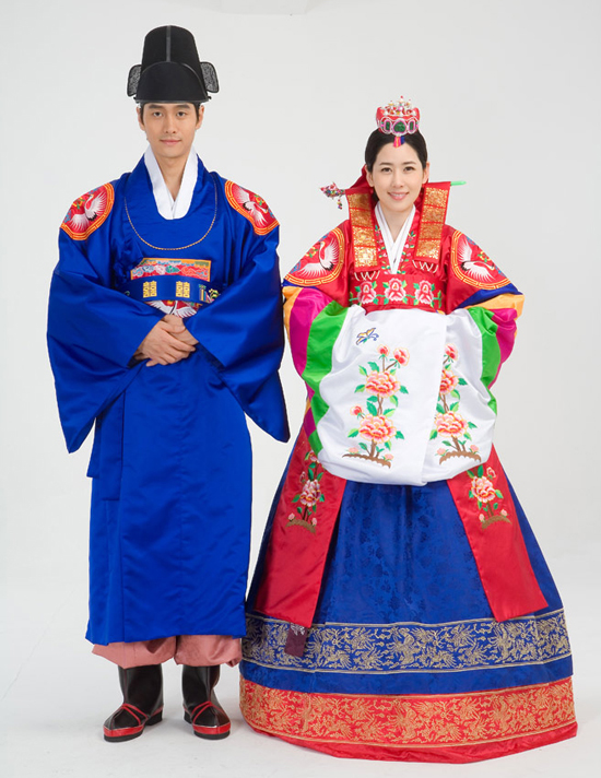 hanbok korea selatan atau chosŏn ot korea utara adalah pakaian ...