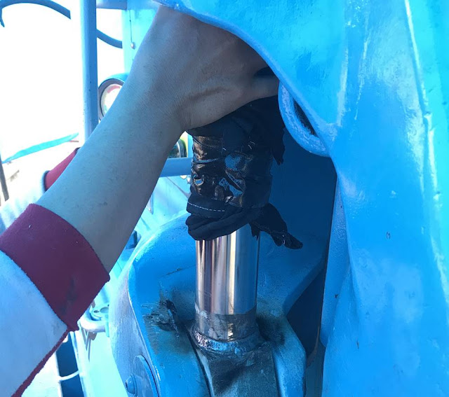 pengelasan welding piston rod hidrolik