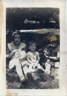 Catherine, Cat, Caroline and Charlie Wright, 1932