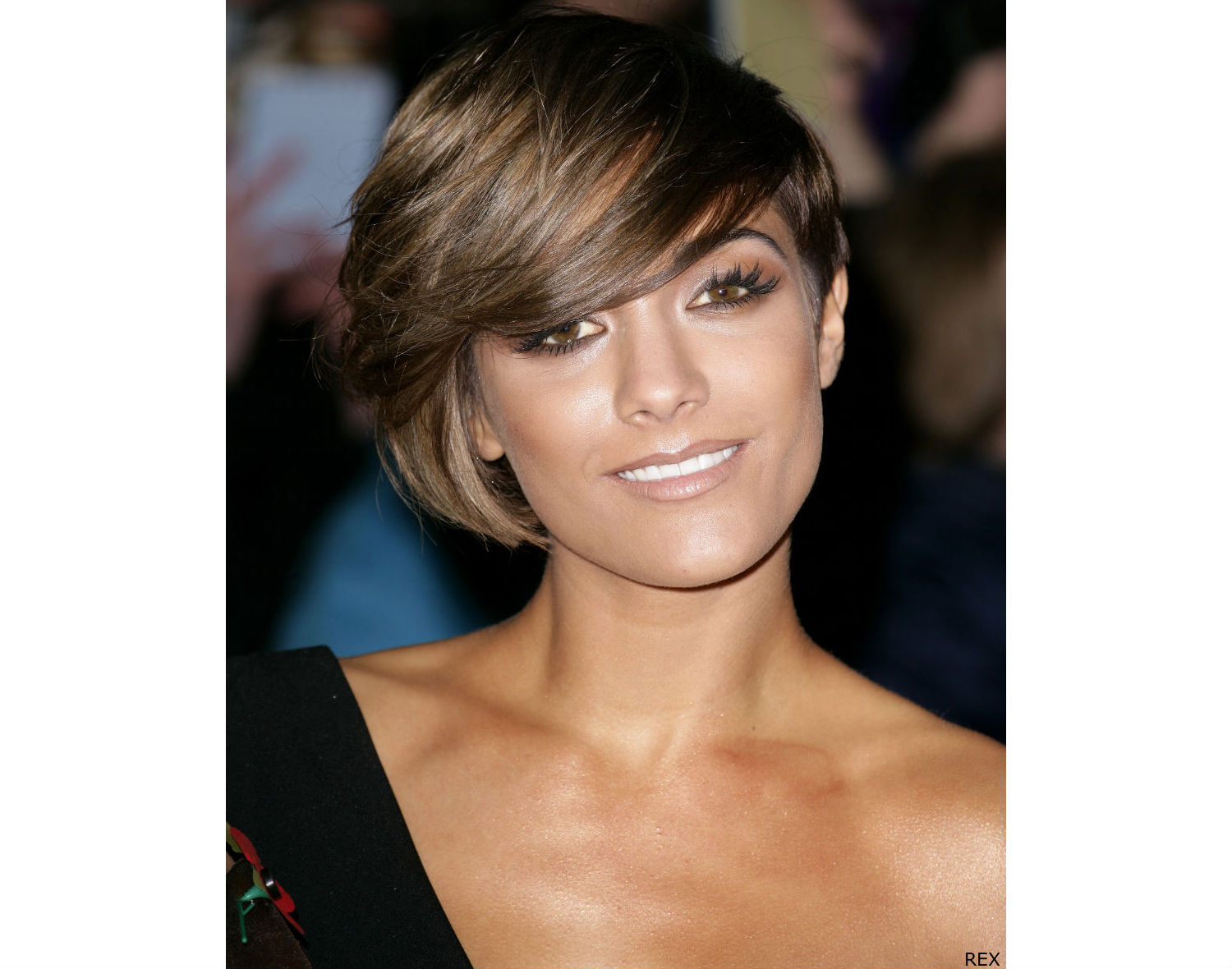 Short Bob Hairstyle For Oval Shaped Faces