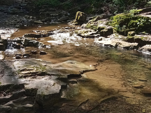 Украинские Карпаты: Манявский водопад (с.Манява, Ивано-Франковская обл.)