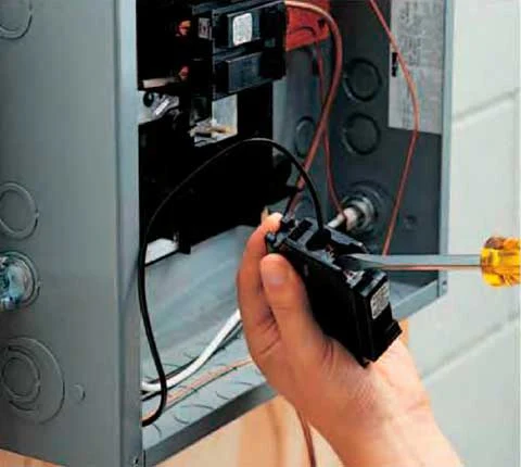 Instalaciones eléctricas residenciales - Colocando interruptor automático adicional