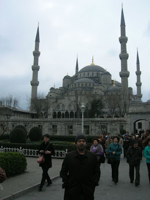 Sultanahmet Camii in the backdrop