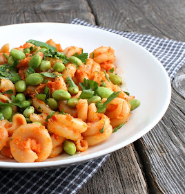 Oppskrift Pastasaus Av Grønnsaker Grønnsaksaus Gulrot Paprika Sunn Pastarett Edamame Grønne Soyabønner