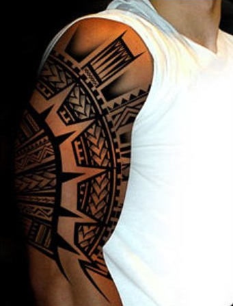 Este incrível samoan tatuagem tribal