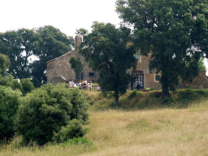 L'ermita de Sant Mateu des del Coll de Gallemí