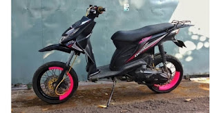 Tampilan Modifikasi Motor Beat Karbu Warna Hitam