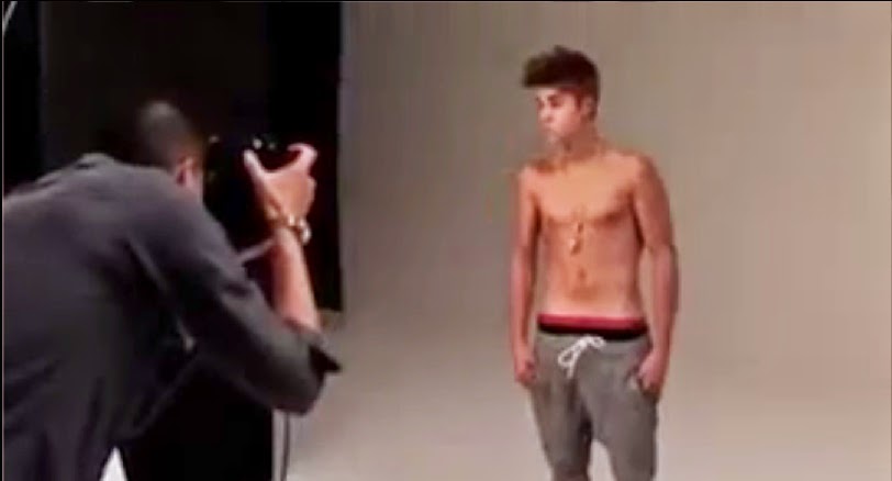 SHIRTLESS JUSTIN BEIBER PHOTO SHOOT