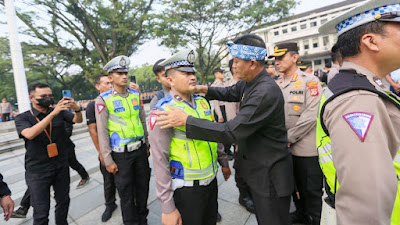 1.600 Polisi RW Siap Jaga Keamanan dan Ketertiban Kota Bandung