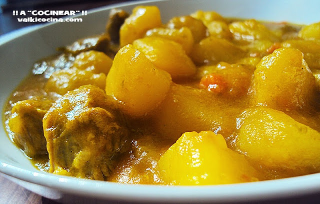 Patatas guisadas con costilla de cerdo