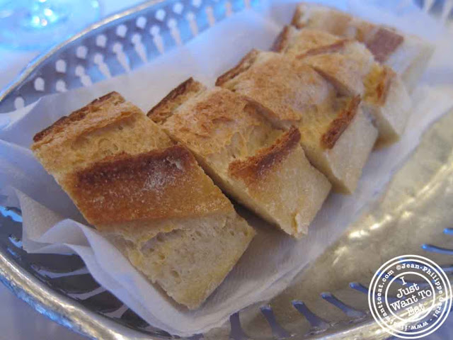 Image of bread at Restaurant L'express in Montreal, Canada