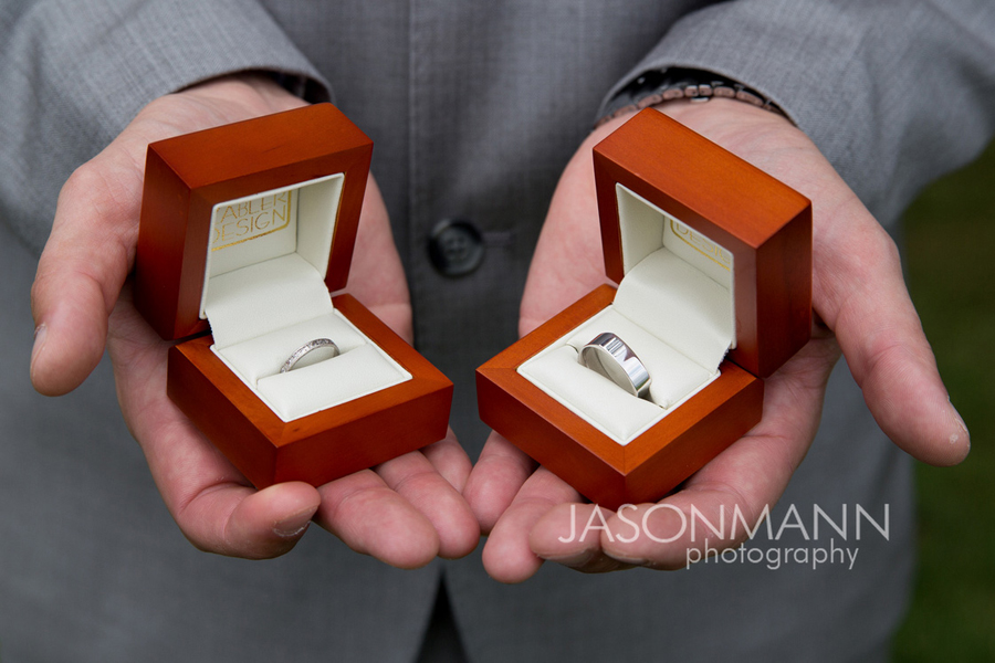 Door County wedding. Wedding rings in wood box. Photo by Jason Mann Photography, 920-246-8106, www.jmannphoto.com