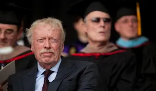 Meet Phil Knight, The Richest Accountant In The World