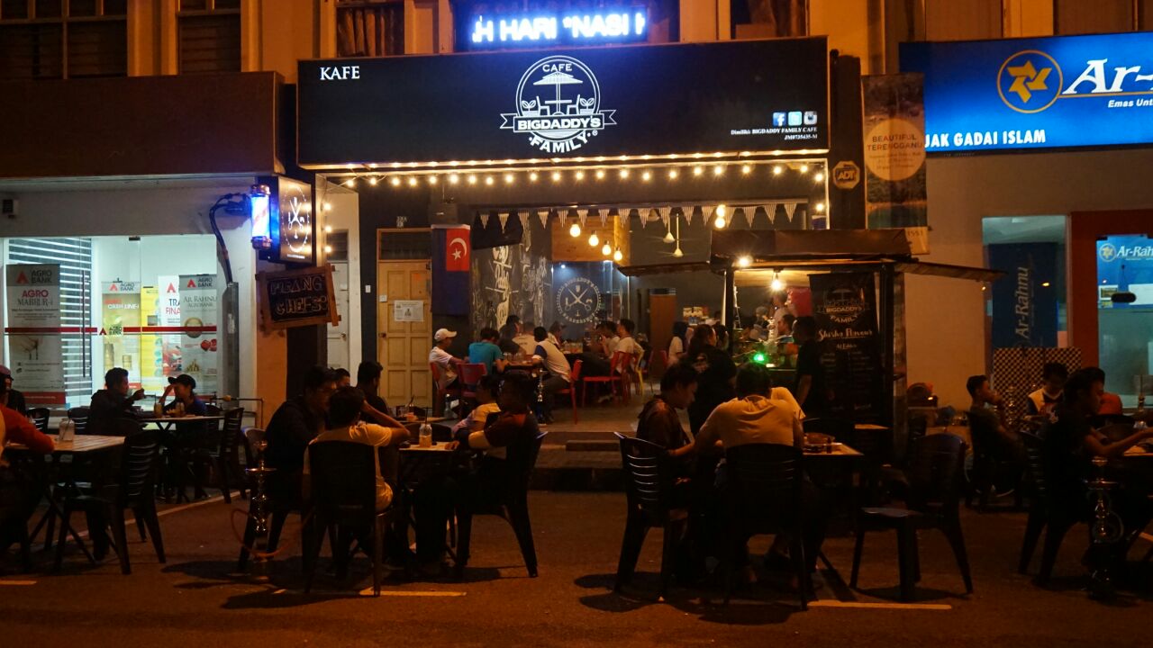 CAFE HIPSTER TERBAIK DI JOHOR BHARU : BIG DADDY'S FAMILY 