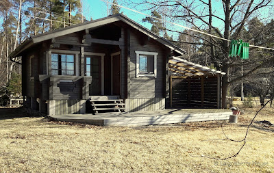 lingonberryhouse, leisure home, mökki, sauna, maalaus, painting