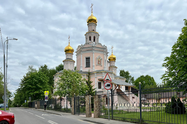 Перекопская улица, храм Святых благоверных князей Бориса и Глеба (построен в 1704 году)
