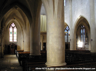 VEZELISE (54) - L'église Saint-Côme et  Saint-Damien (Intérieur)