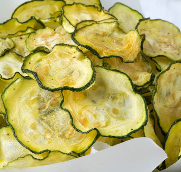 SALT AND VINEGAR ZUCCHINI CHIPS #lowcarb #grainfree