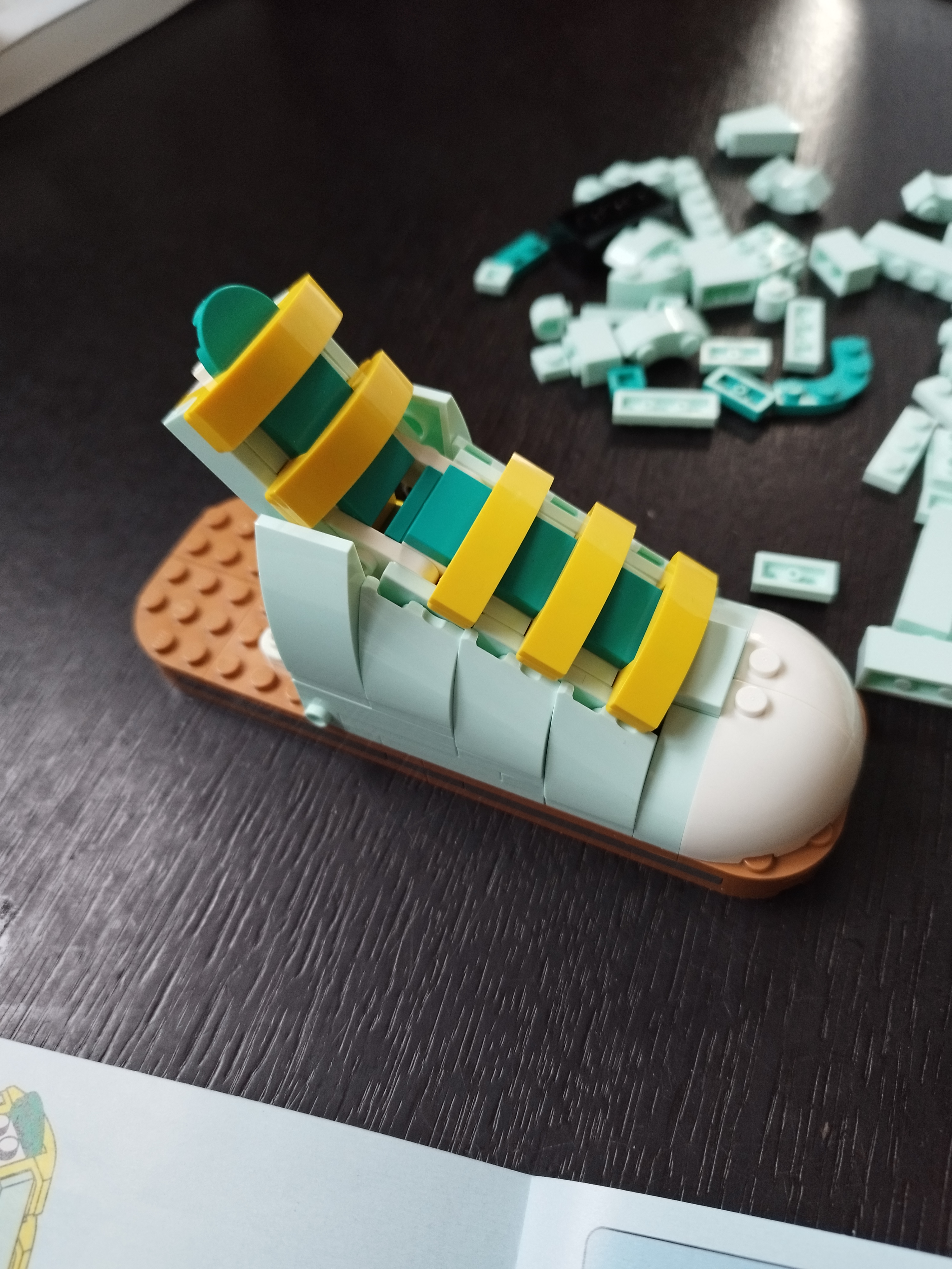 Wrotka w stylu retro LEGO CREATOR 3 w 1 - księgarnia TaniaKsiazka.pl