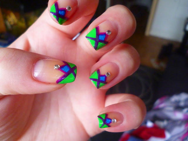 http://lilou-nail-art.overblog.com/