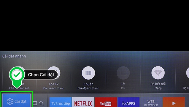 Vào Cài đặt trên tivi Samsung.