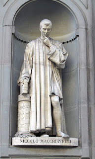 Machiavelli statue Uffizi Firenze Italia