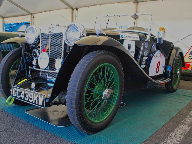 jiemve, le temps d'une pose, 24 heures du Mans, laboratoire, pneu radial, pneus radiaux, pneu slick, pneus slicks, pneu diagonal