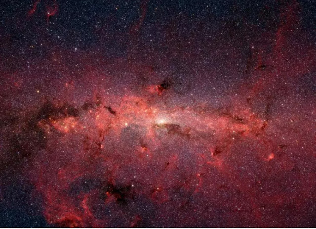 bintang-bintang-berdesakan-di-pusat-galaksi-bima-sakti-astronomi