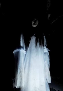 Asal Usul Legenda Hantu Kuntilanak [ www.BlogApaAja.com ]