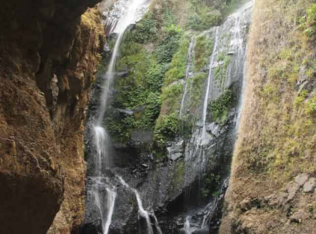 Air Terjun Tiu Pupas Pulau Lombok 2