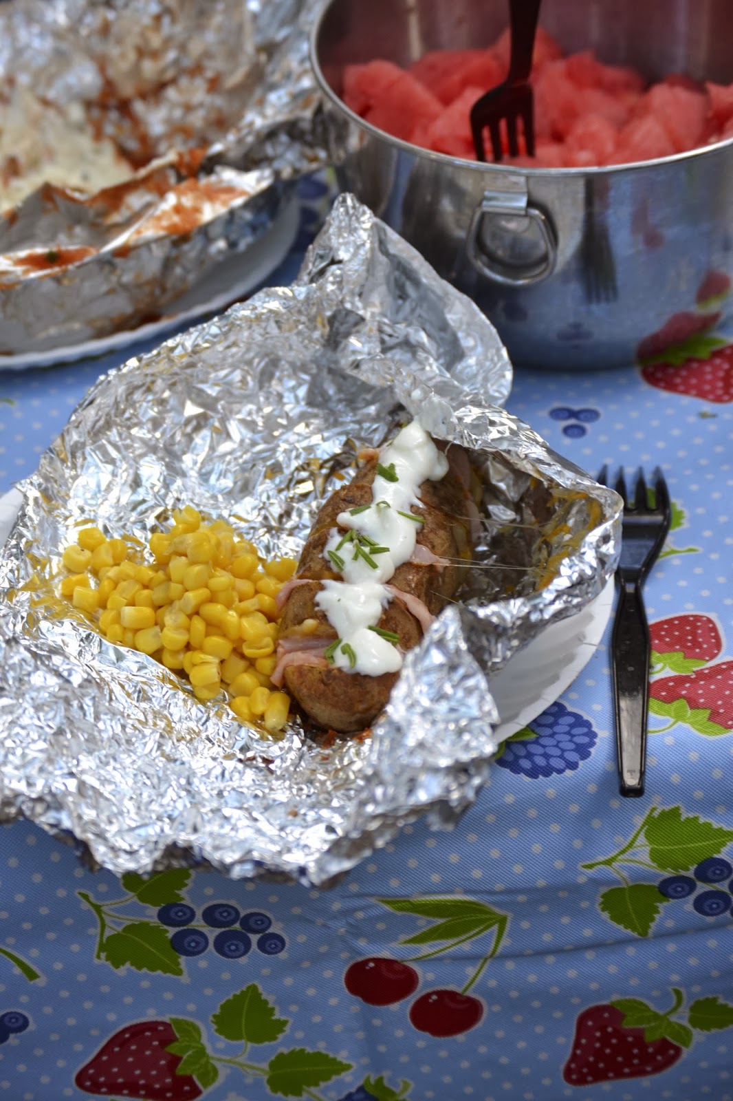 The Tastebud Diaries: Bemidji Camping: Potato boats