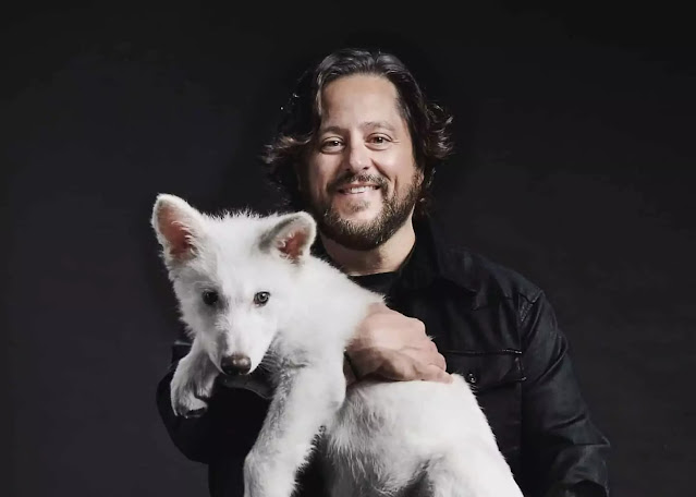 Colossal Biosciences berhasil menciptakan kembali serigala purba Dire Wolf lewat rekayasa genetika, membuka era baru kebangkitan spesies punah.