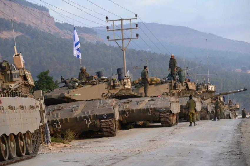 Forças blindadas do IDF em uma área de preparação no Alto Galileu, perto da fronteira norte de Israel com o Líbano | Foto por Ayal Margolin/Flash90
