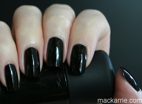 c_NocturnelleNailLacquerMAC4
