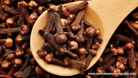 benefits of chewing a clove daily