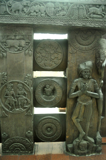 Gatekeeper welcoming visitors to the stupa, Bharhut Stupa, Indian Museum, Kolkata