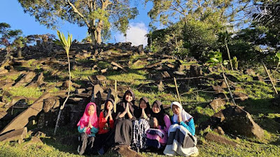Ngabuburit ala Anak Desa di Cianjur, Mengingat Tuhan dengan Peninggalan Sejarah
