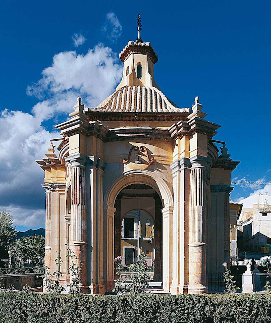 O Templete onde está a fonte das águas que vão ser abençoadas