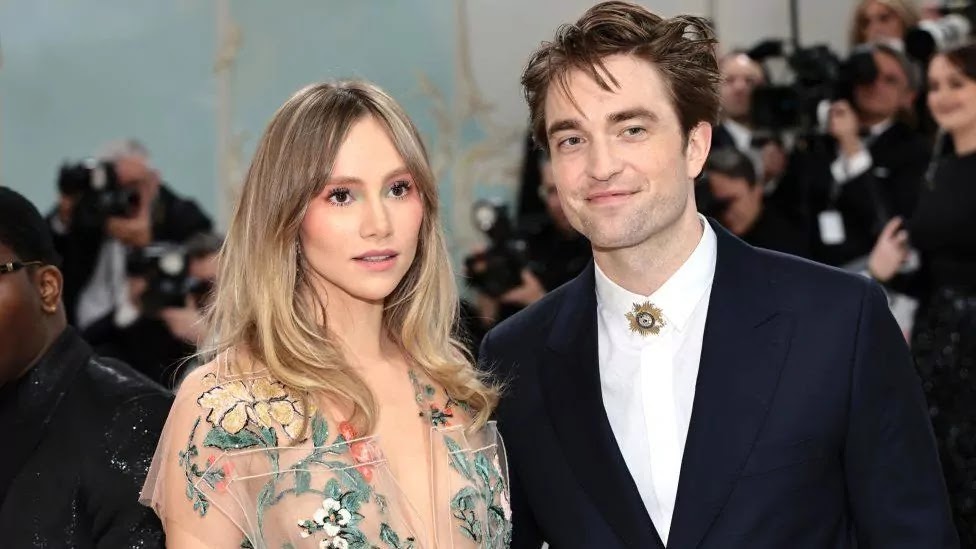 Suki Waterhouse and Robert Pattinsons Pregnancy Announcement A Joyous Revelation Amidst Stardom