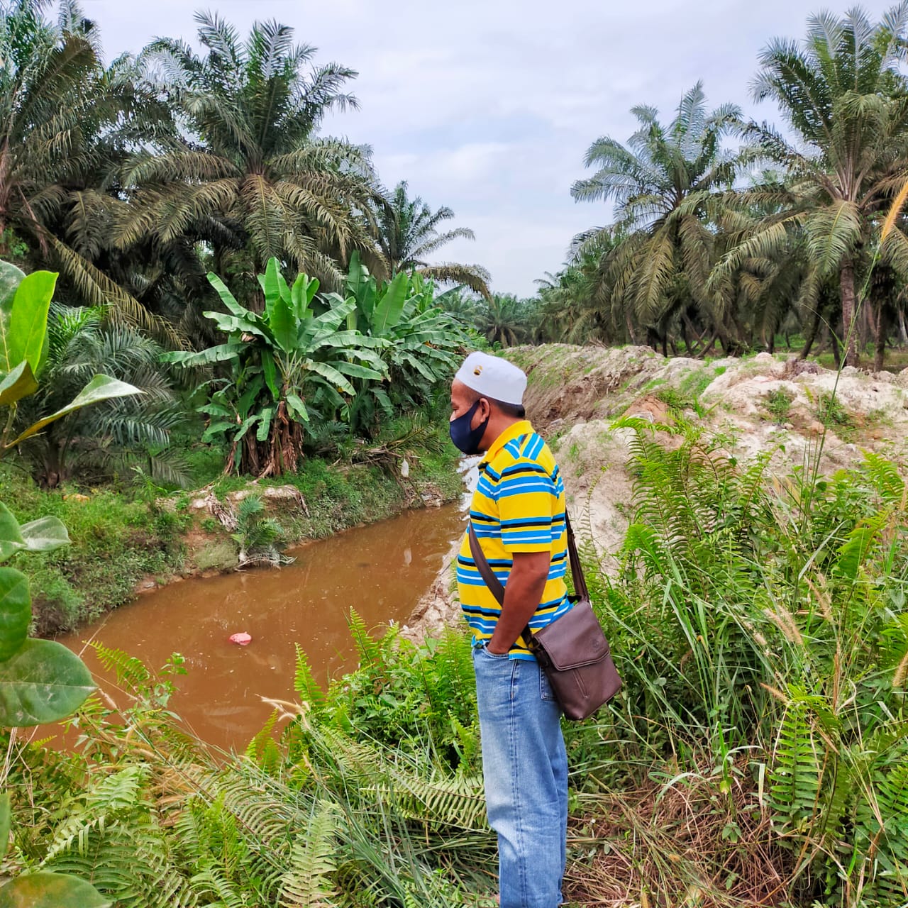 Penutupan Anak Sungai Lubuk Godang Menuai Protes dari Masyarakat, Operator Alat Berat: Saya Disuruh Manager PT ISS