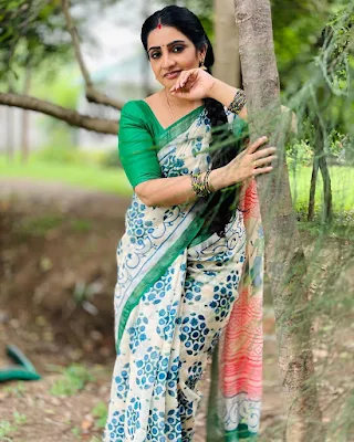 Serial Actress Sujitha Dhanush ravishing Looks In Saree Pics
