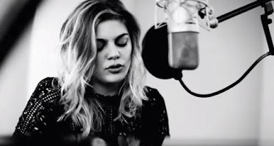 Maman Louane clip